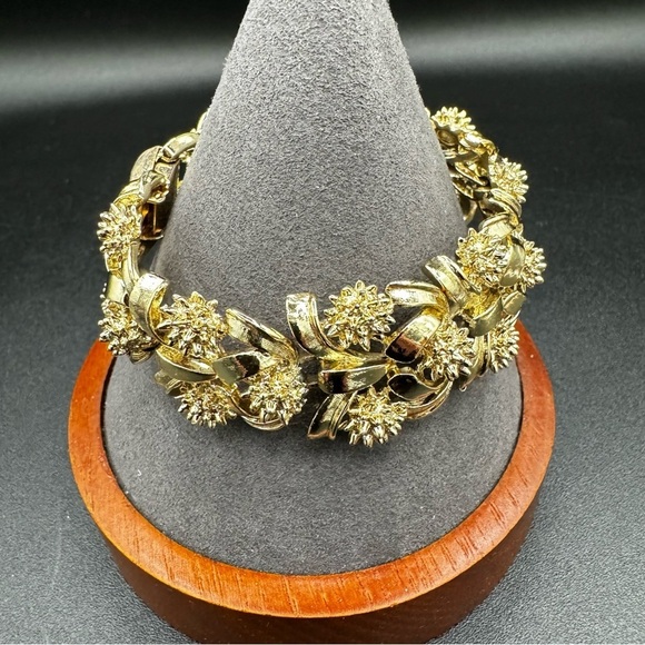 Coro Jewelry - Vintage Signed Coro Pegasus Mid Century Gold Tone Ornate Textured Bracelet 7in